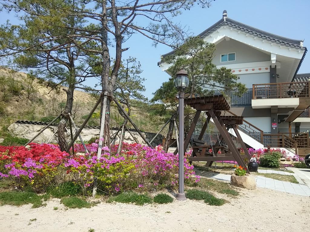 Starlight Journey Pension Gyeongju Exterior photo